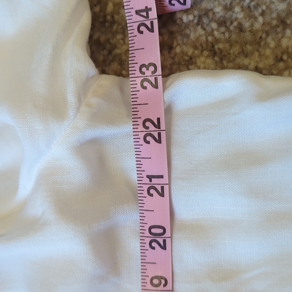 Bohemian White Blouse with Embroidered Details - Picture 6 of 10